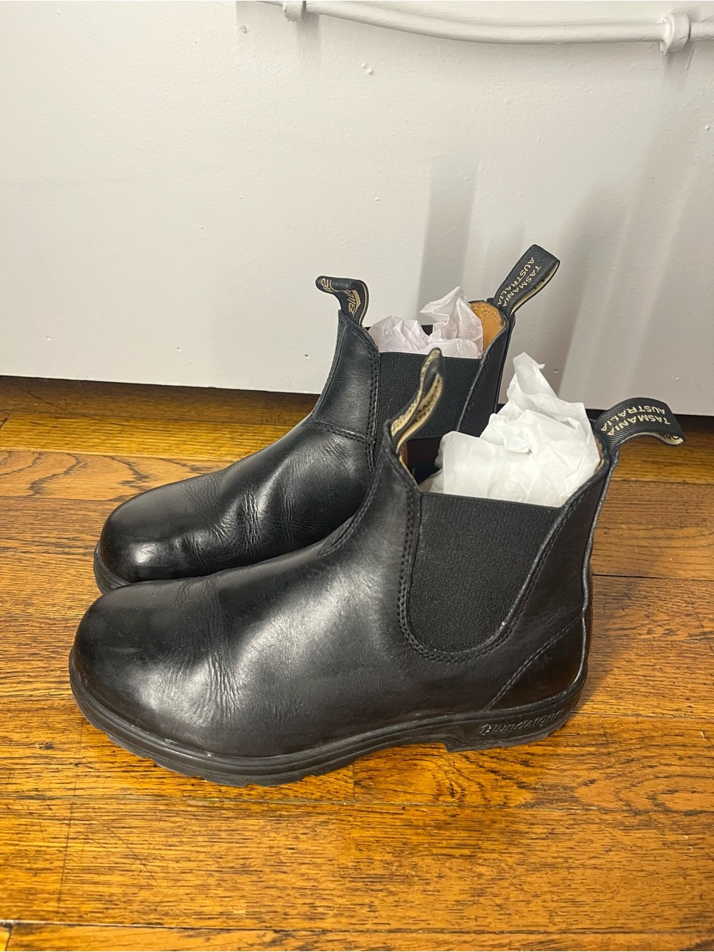 Blundstone Black Leather Chelsea Slip-On Boots